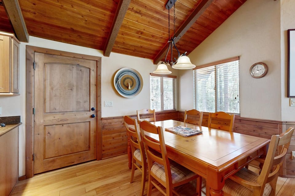 Home in the Pines House in Munds Park