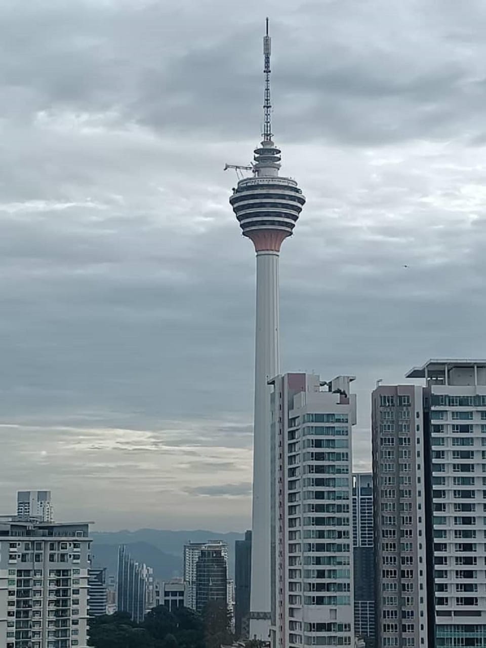 Day, View (from property/room), Living room, City view, Landmark view