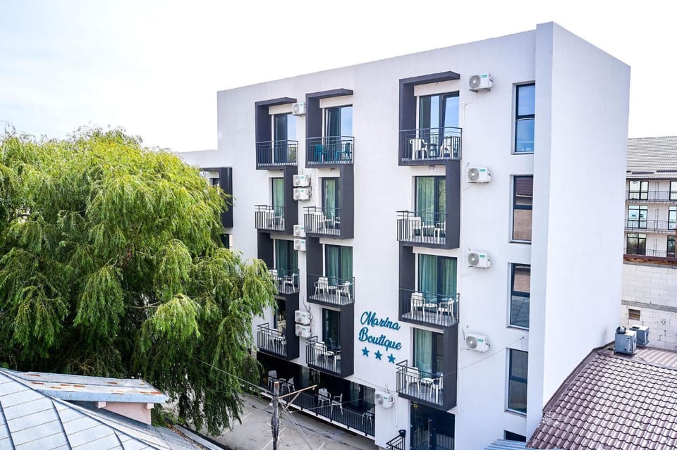 Property building, Street view