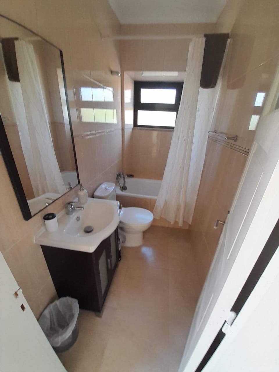 Shower, Toilet, Bathroom, bidet, towels