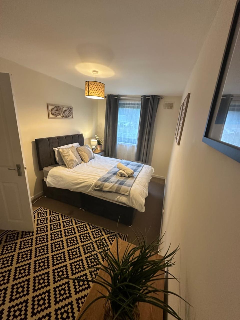 Spacious 3 bedroom flat close to city center Apartment in Inverness