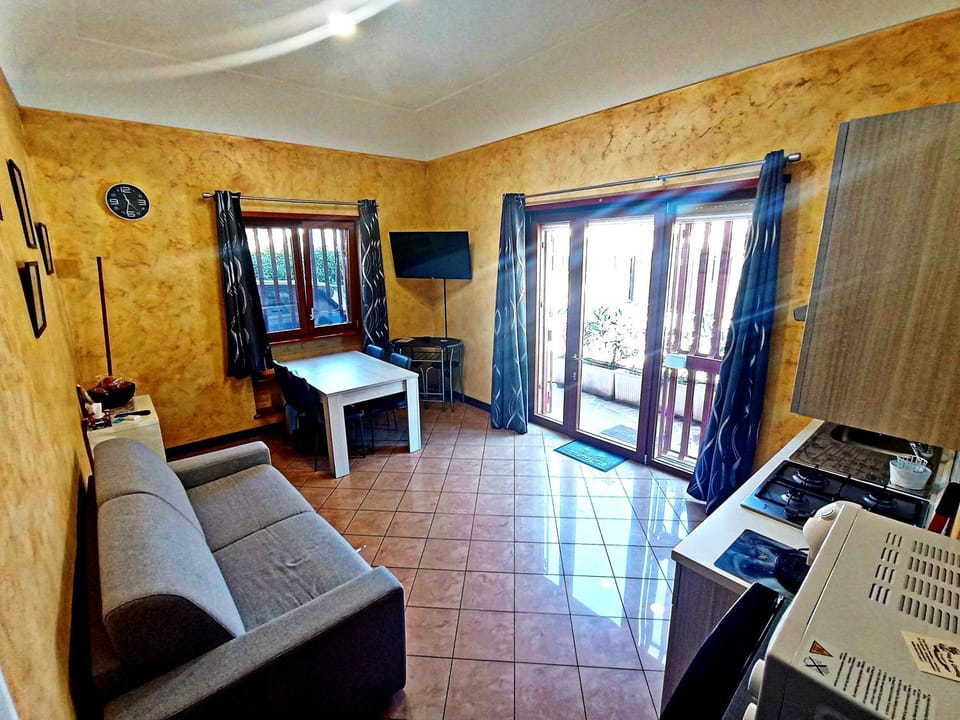 Living room, Photo of the whole room, Seating area