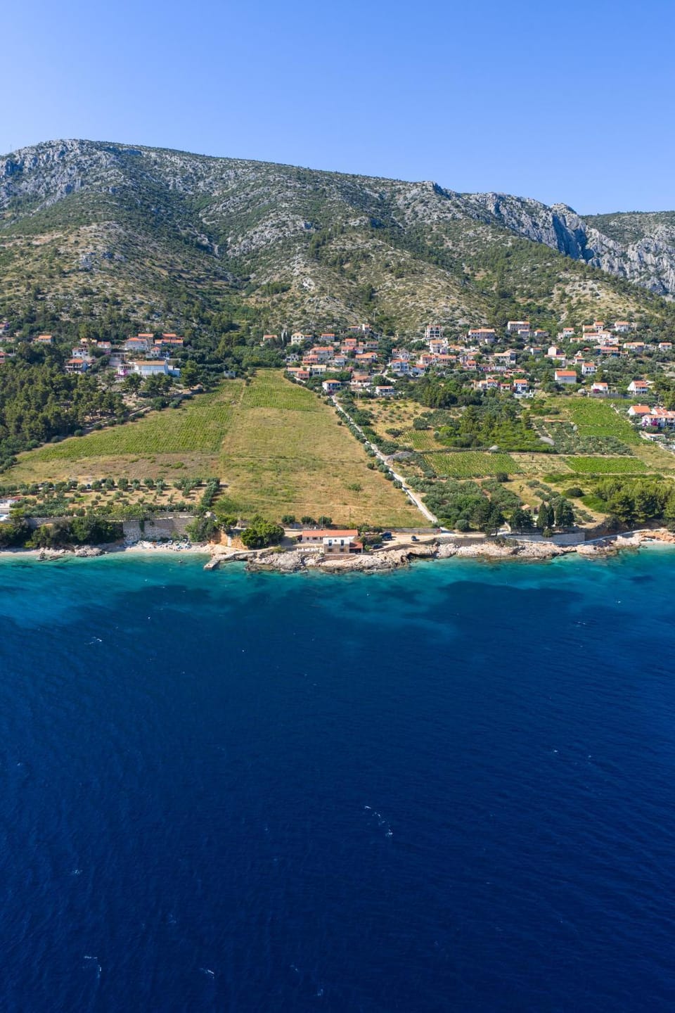 Nearby landmark, Day, Natural landscape, Bird's eye view, Beach, Mountain view, Sea view