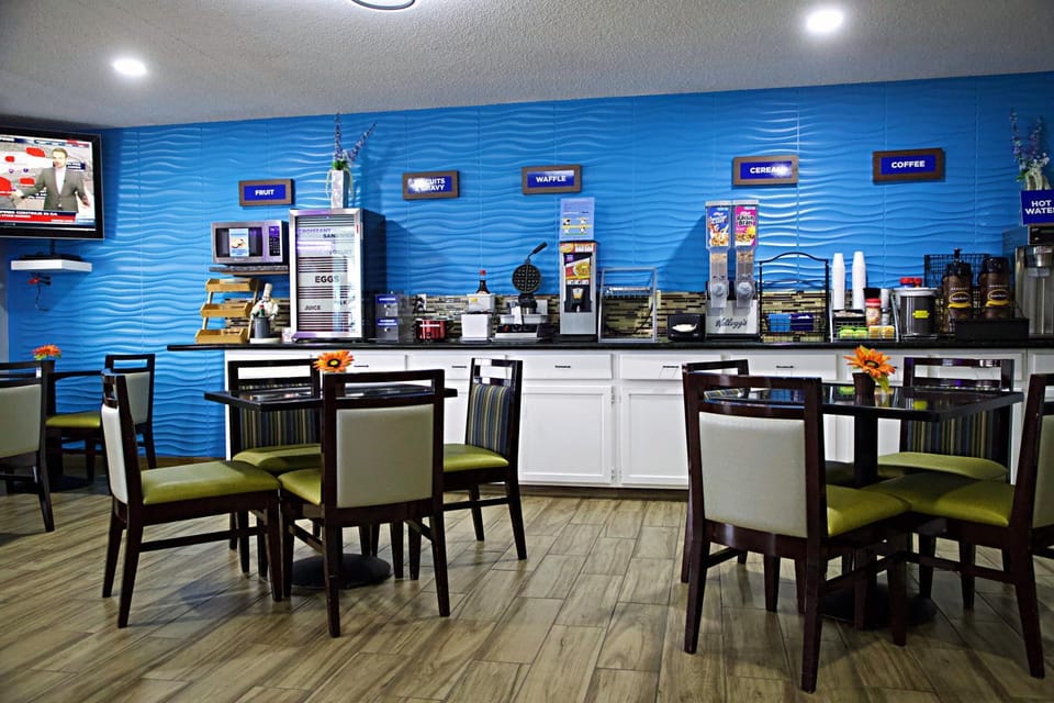 Breakfast, Continental breakfast, Buffet breakfast, American breakfast