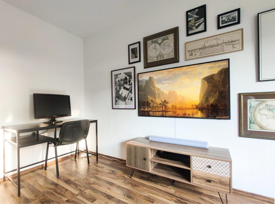 TV and multimedia, Business facilities