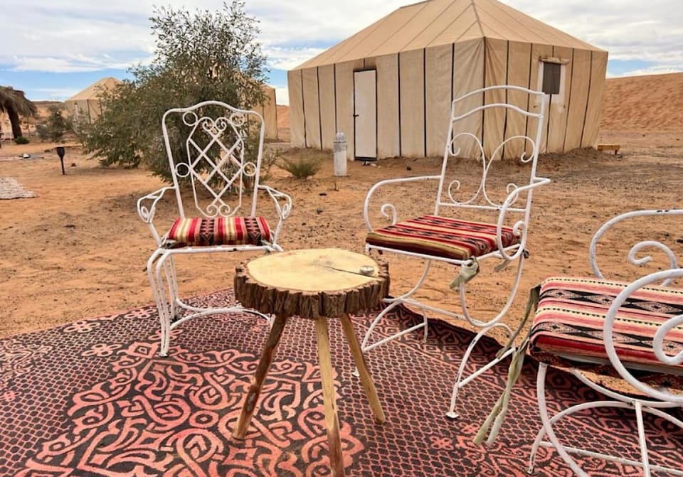 Day, Natural landscape, Seating area