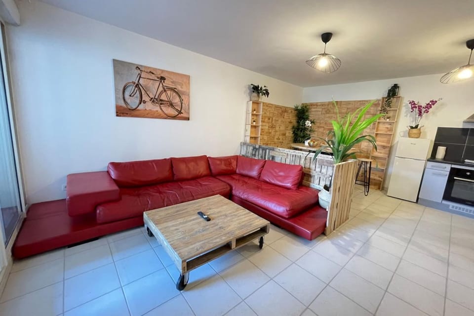 Le Caviste Proche gare Centre-Ville Wifi-Netflix Apartment in Marseille