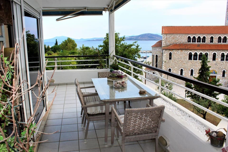 Luxury Sea View Apartment in Volos