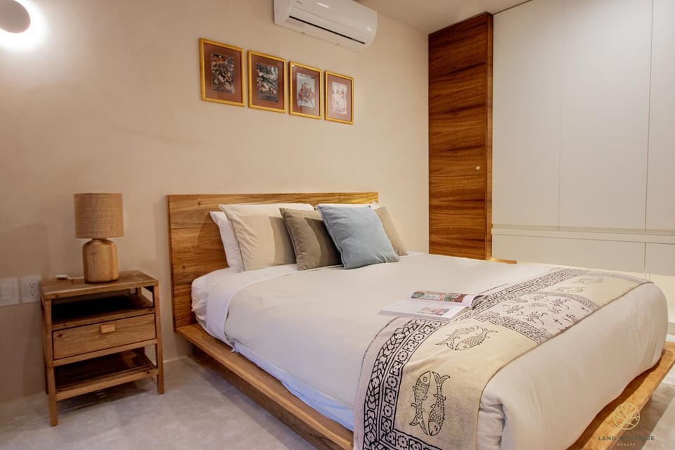 Bed, Photo of the whole room