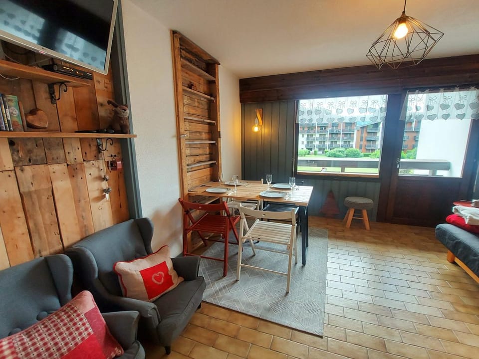 Studio cosy au centre de Samoëns, animaux acceptés - FR-1-624-110 Apartment in Samoëns