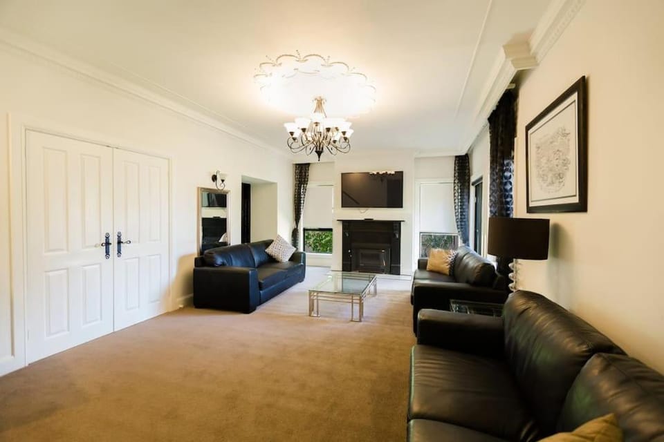 Chateau Yaldara House Villa in Lyndoch