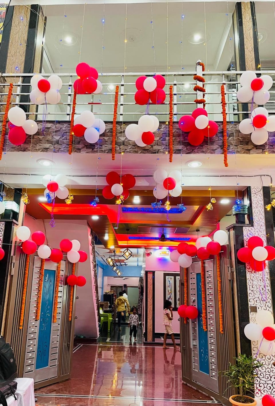 Smart Stays - MMMUT College - GKP Airport Apartment in Nepal
