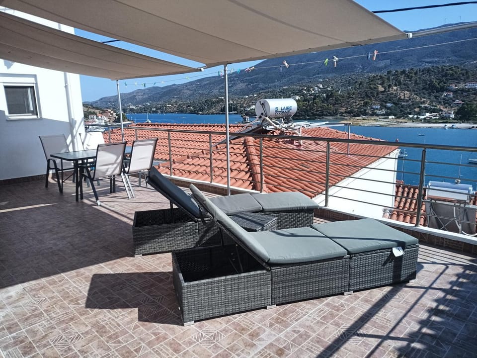 Traditional house with sea view ''MYLOS'' Apartment in Islands