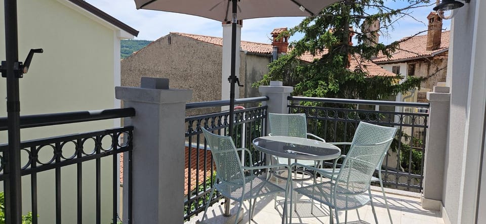 View (from property/room), View (from property/room), Balcony/Terrace, Balcony/Terrace, City view, City view, Garden view, Garden view