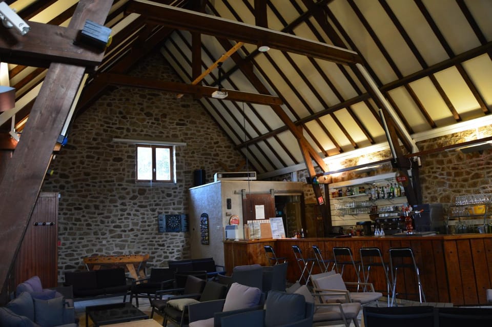 Lounge or bar, Lounge or bar