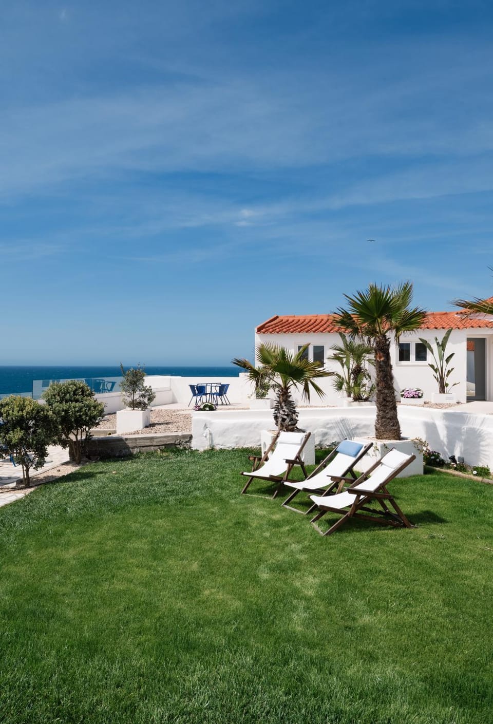 Natural landscape, Garden, Garden, Garden view, Sea view, sunbed