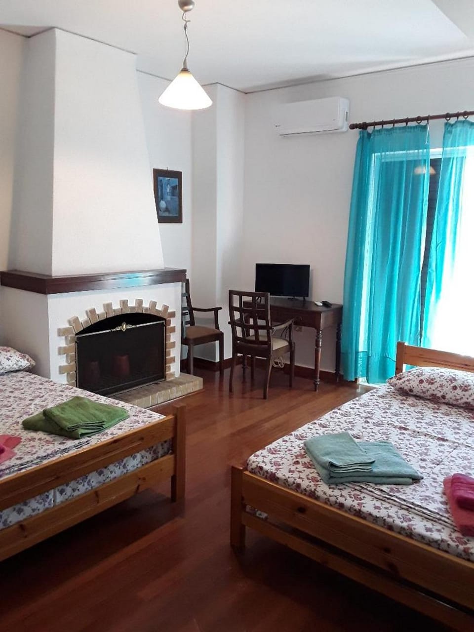 Photo of the whole room