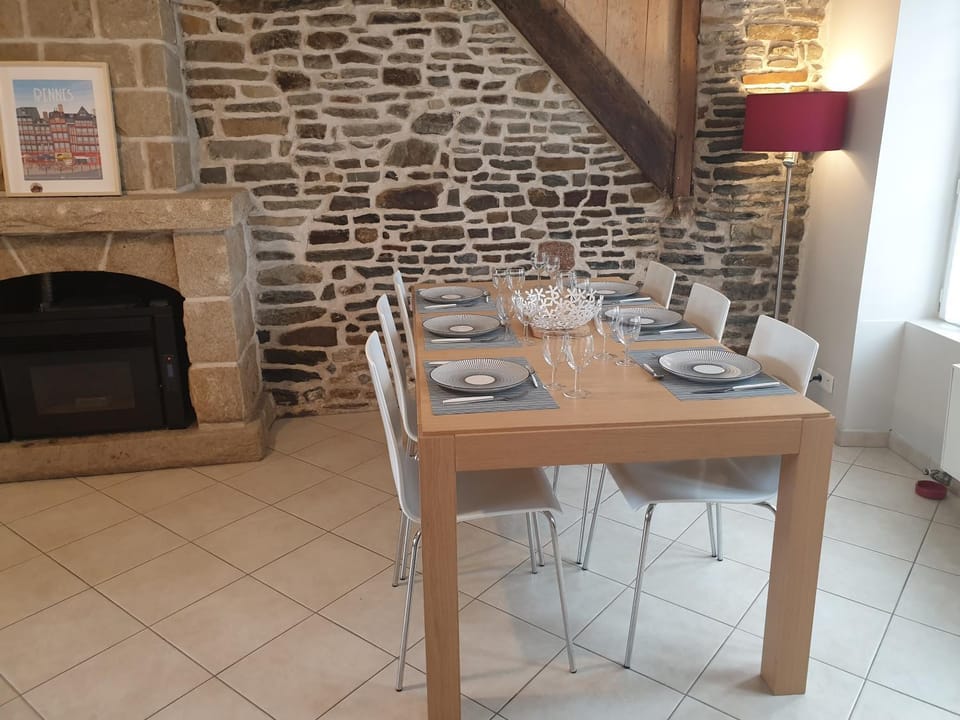 Dining area, flat iron