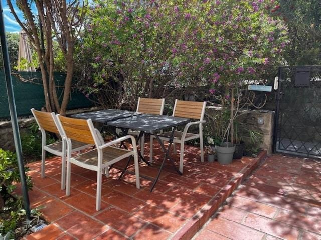 BEL APPARTEMENT 4Pers RDC/parking/terrasse/ jardin Apartment in Collioure