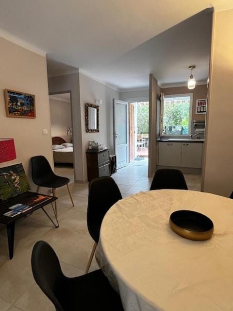 BEL APPARTEMENT 4Pers RDC/parking/terrasse/ jardin Apartment in Collioure