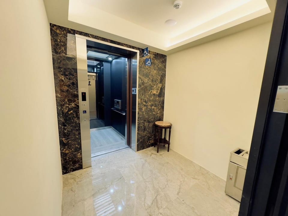 Facility for disabled guests, elevator, acessibility