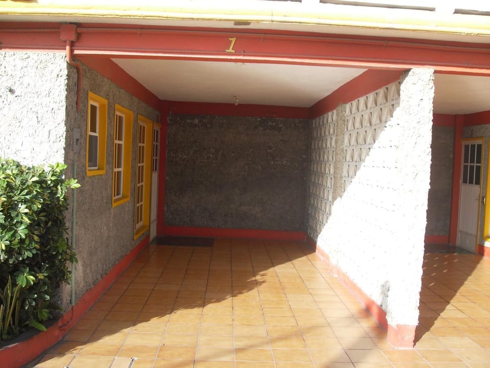 Lobby or reception, Other, Other, Text overlay, Area and facilities