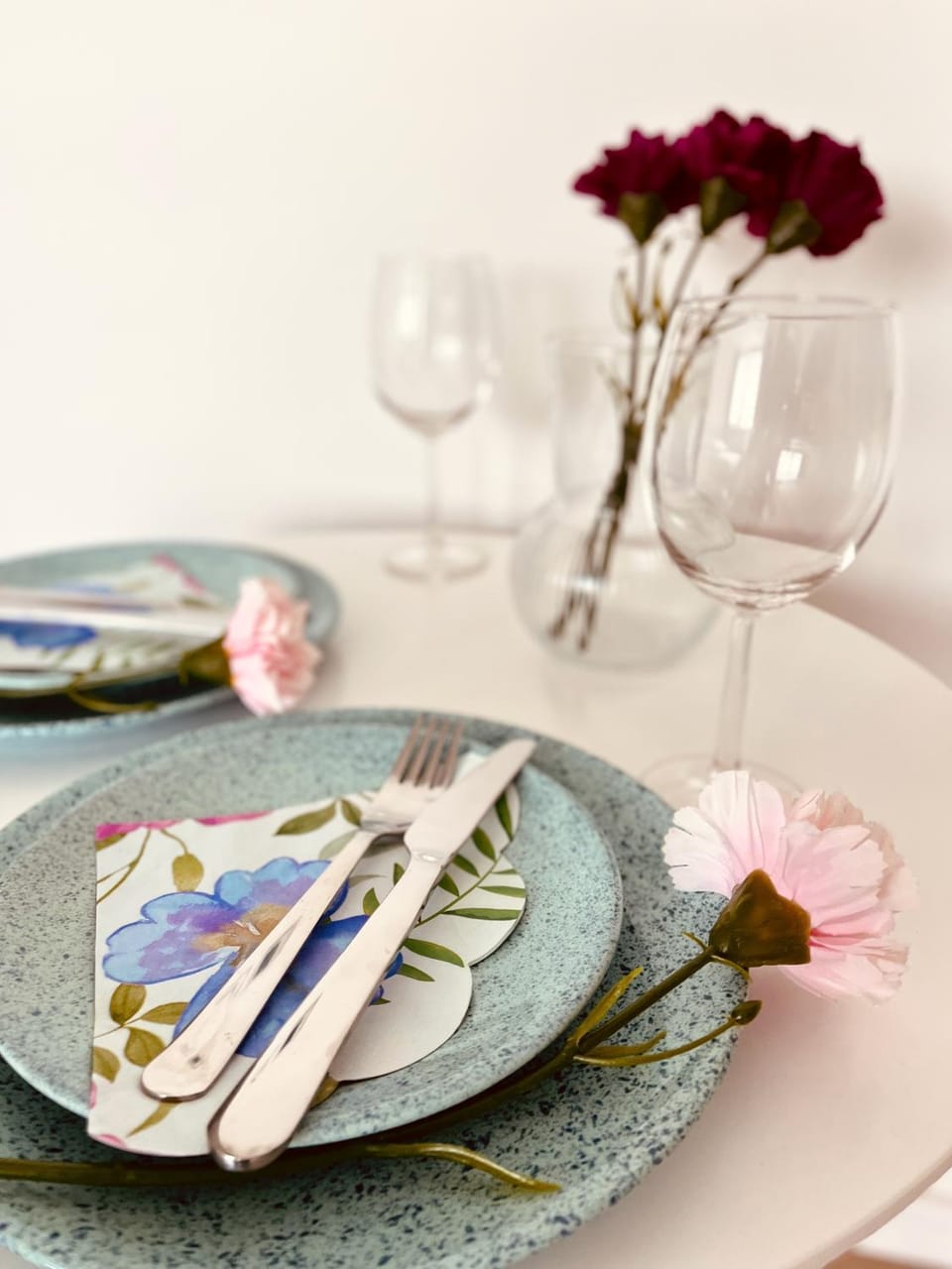 Food and drinks, Decorative detail, Dining area, Food, Drinks