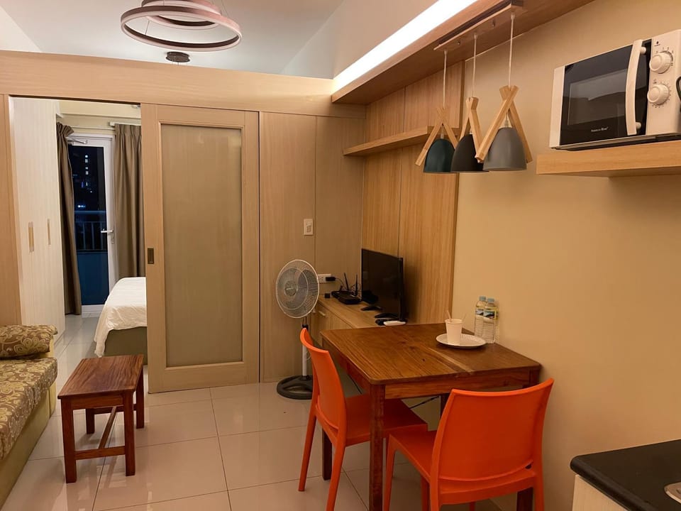 Netflix- Destina Stays at Jazz Residences Makati, MetroManila Apartment hotel in Makati