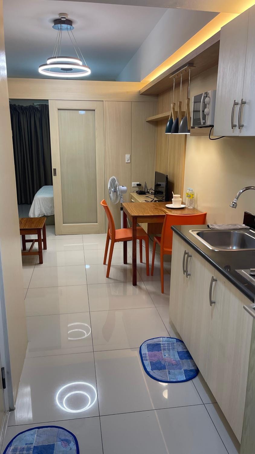 Netflix- Destina Stays at Jazz Residences Makati, MetroManila Apartment hotel in Makati