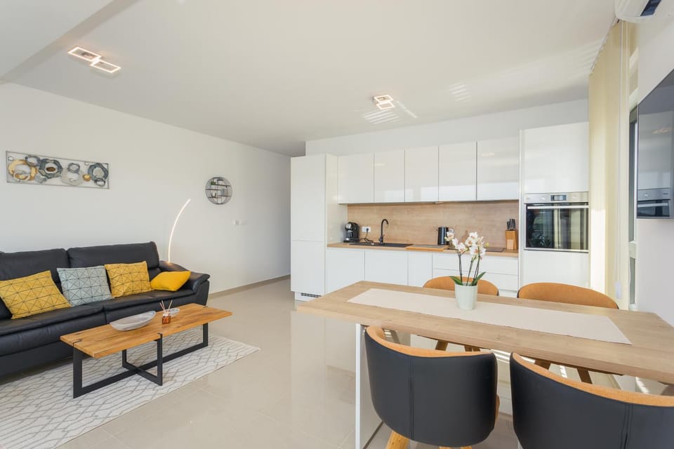 Kitchen or kitchenette, Living room, Dining area