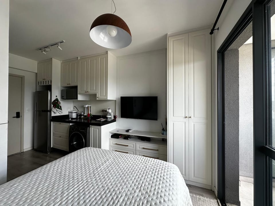 Studio moderno com varanda e vista Brooklin Metrô a 2 min Apartment in Sao Paulo City