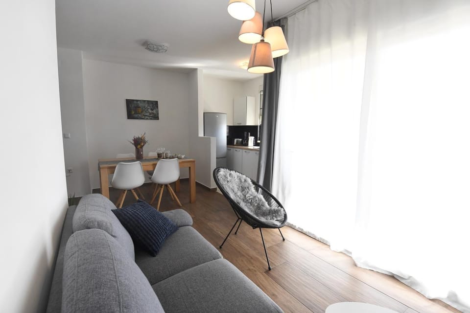 Apartment Višnjik- free private parking Apartment in Zadar
