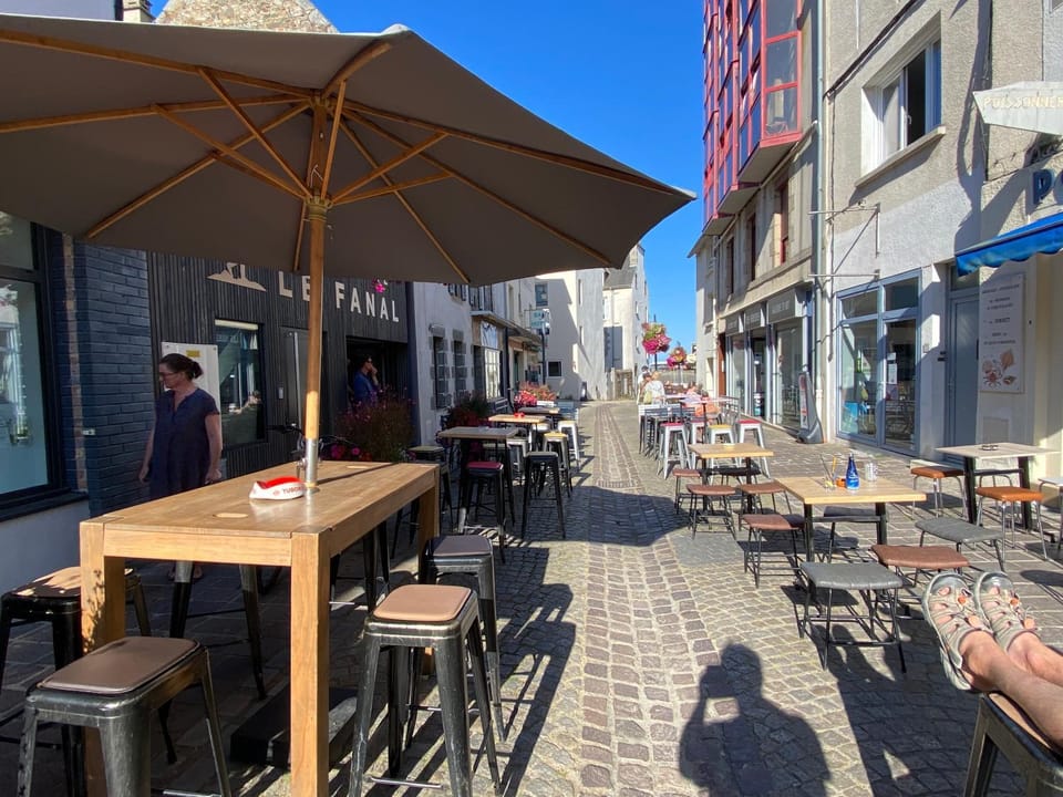 Saint-Quay Etables-sur-Mer grande Maison à 40m de la plage du Portrieux House in Saint-Quay-Portrieux