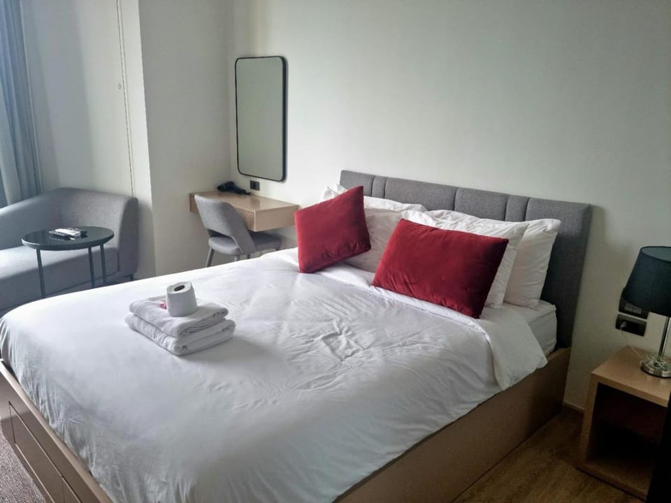 Bed, Photo of the whole room