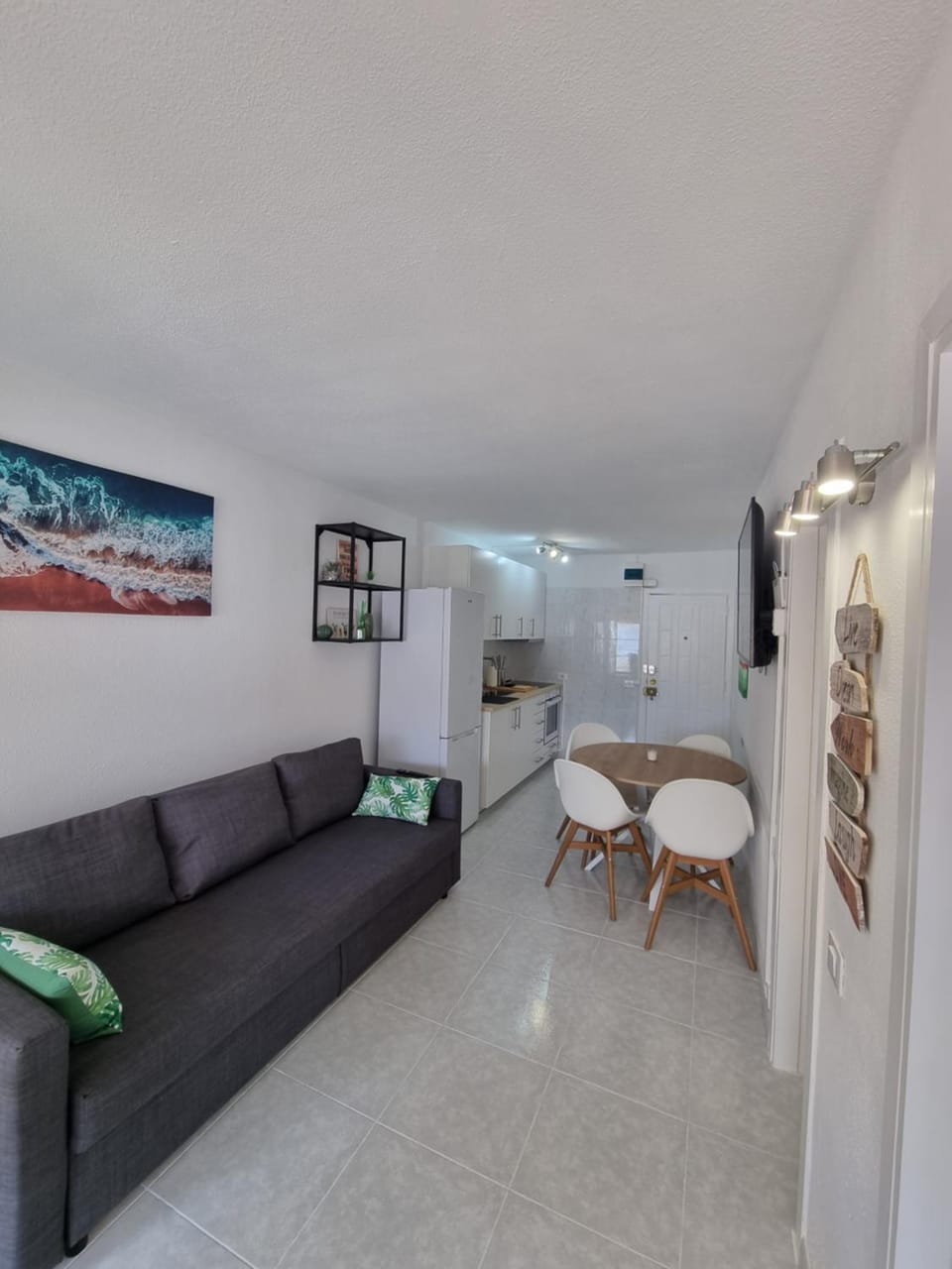Living room, Dining area