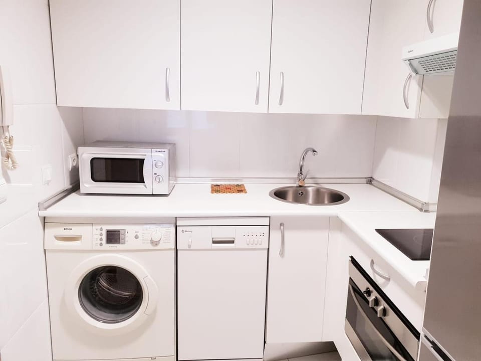 Apartment close to Airport, Ifema Apartment in Madrid