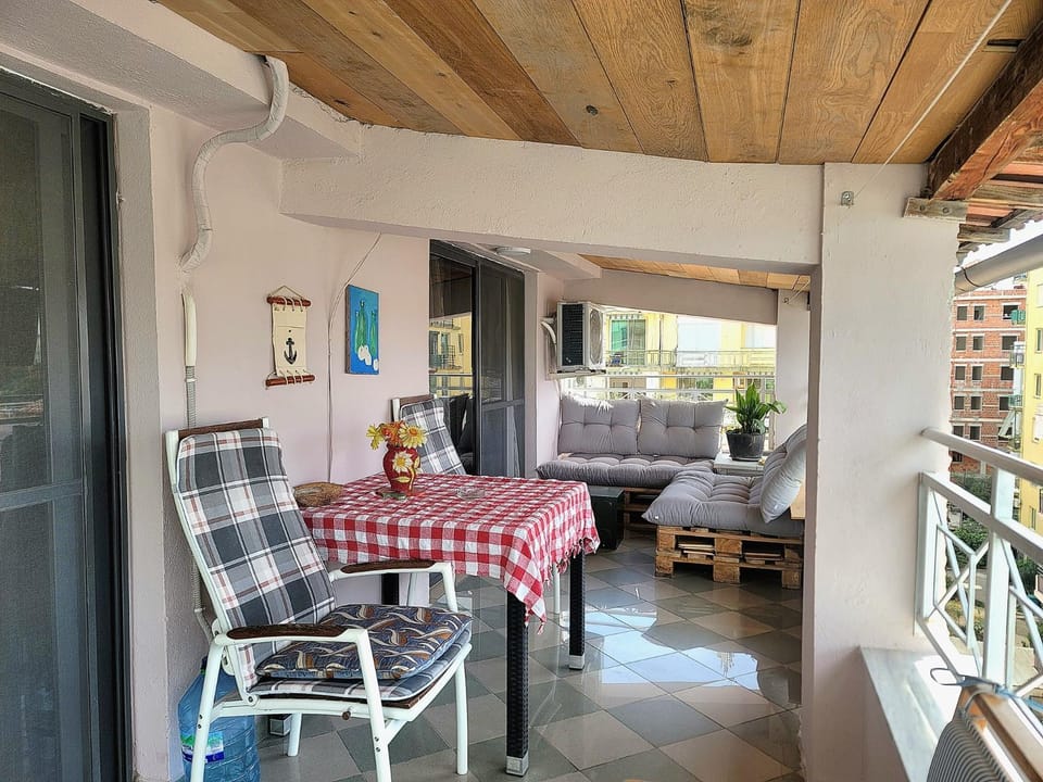 Patio, View (from property/room), Balcony/Terrace, Photo of the whole room, Seating area, Dining area