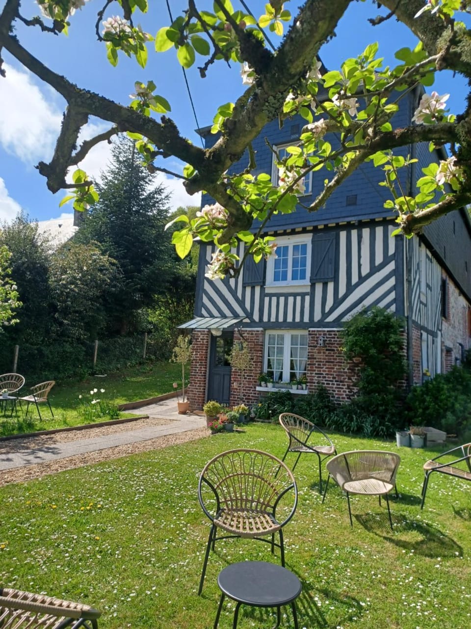 Les pommiers Bed and Breakfast in Honfleur