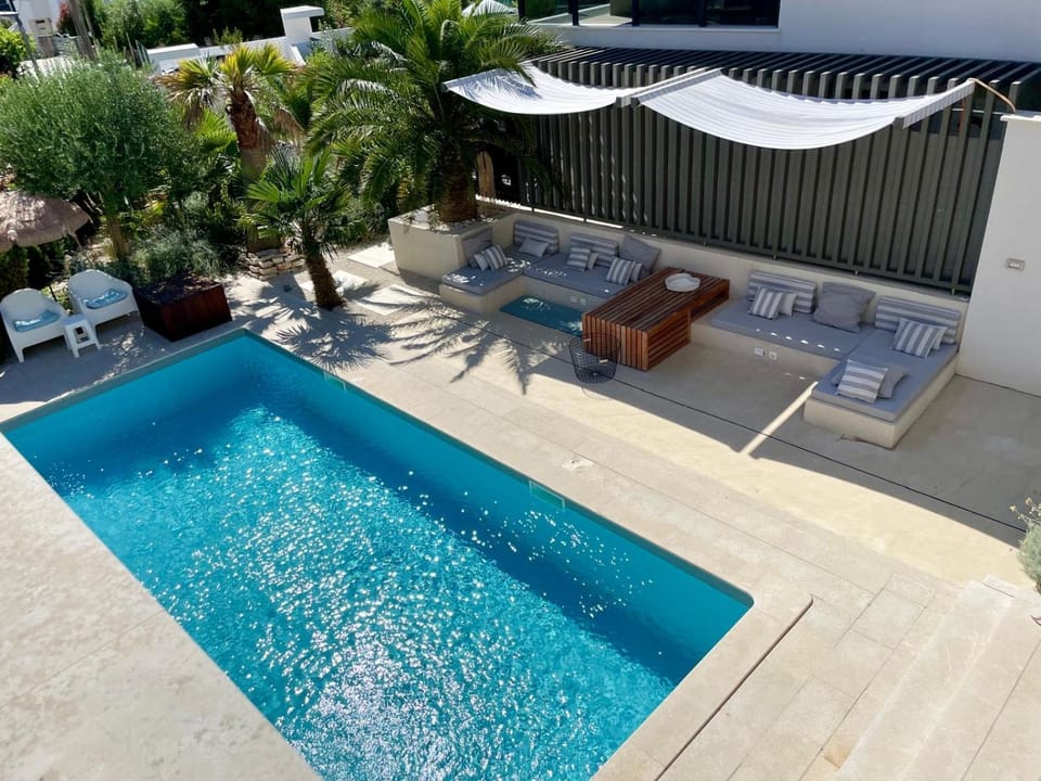 Patio, Swimming pool