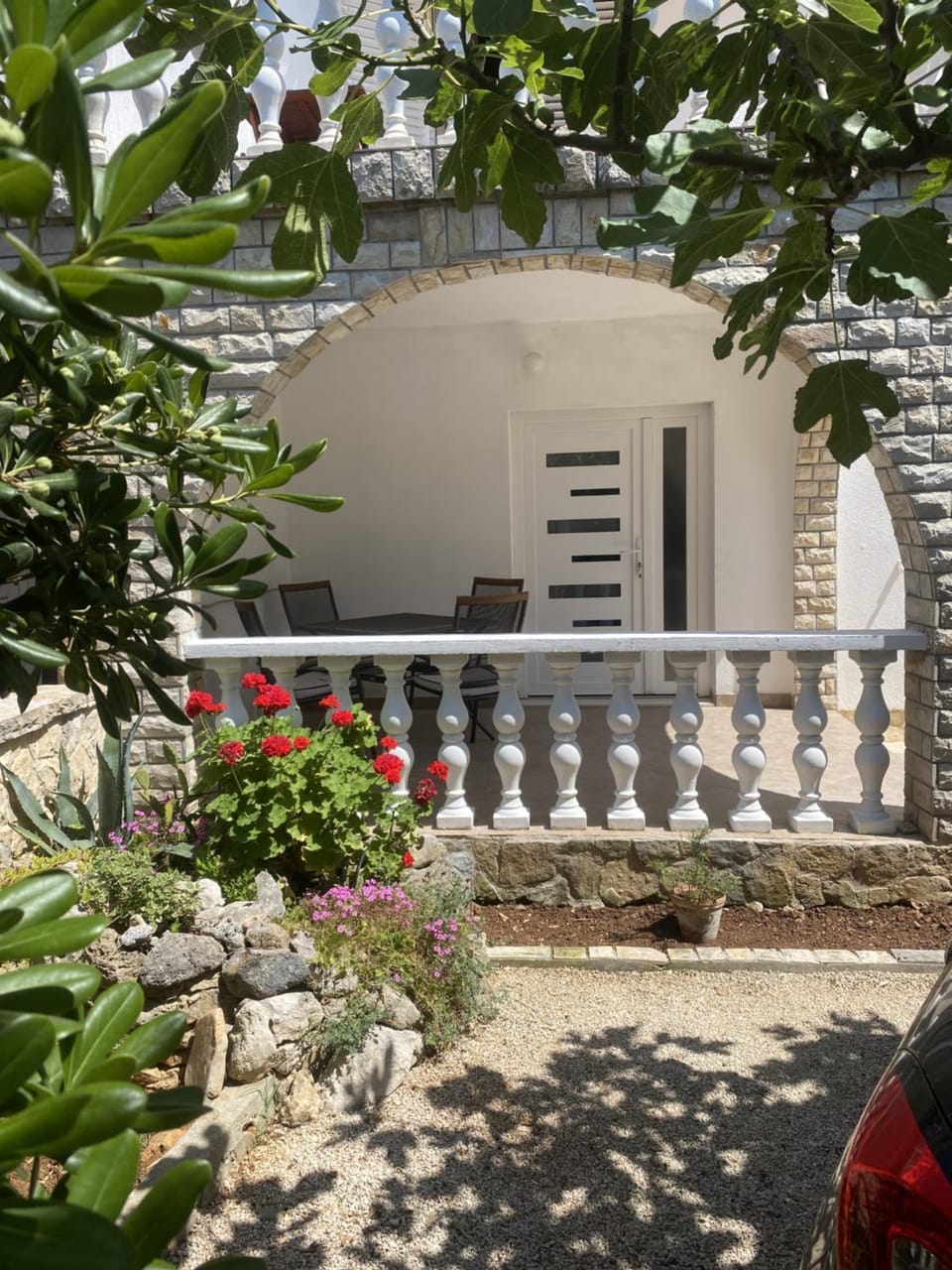 Property building, Patio, Spring, Day, Garden, Garden, View (from property/room), Balcony/Terrace, Garden view