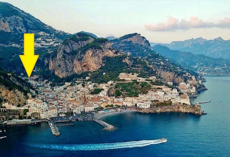 Nearby landmark, Natural landscape, Bird's eye view, Mountain view