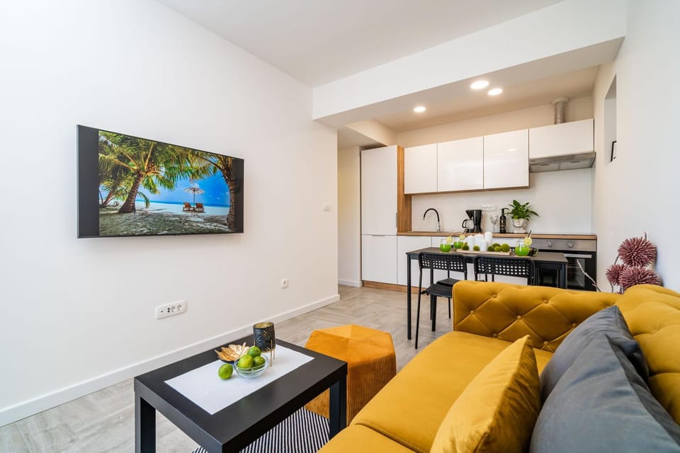 Kitchen or kitchenette, Living room, Dining area