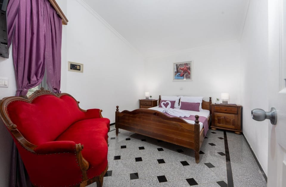 Apartment Tomic 2 Apartment in Makarska