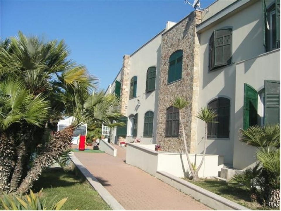 Property building, Day