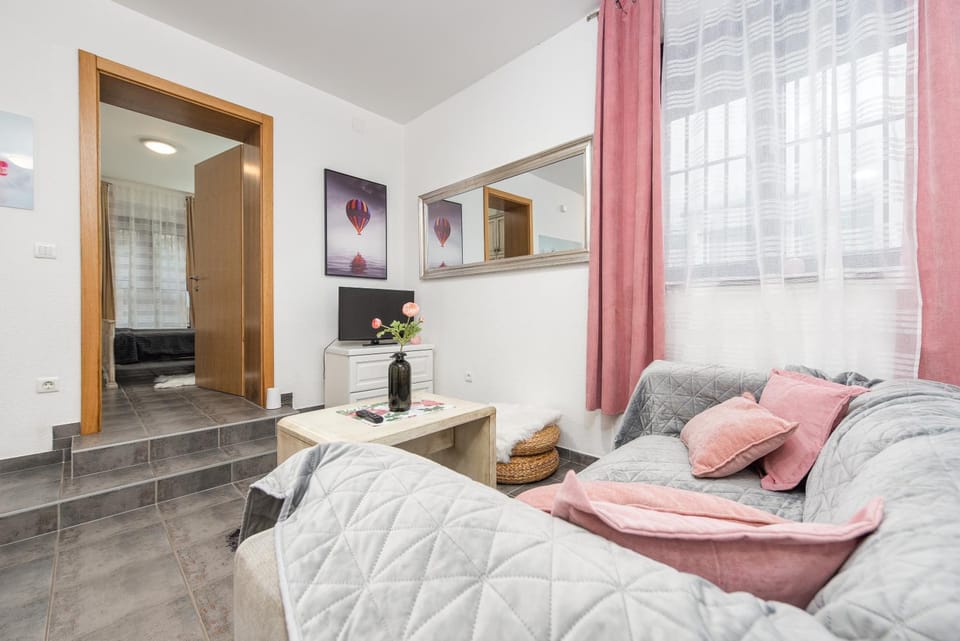 Tramonto Apartment in Zadar