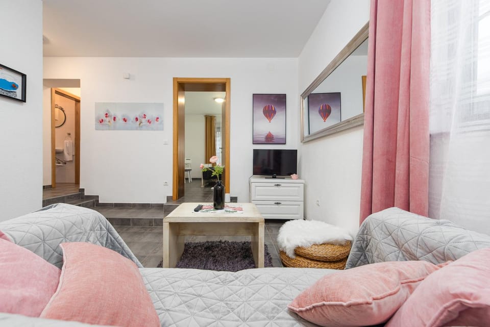 Tramonto Apartment in Zadar