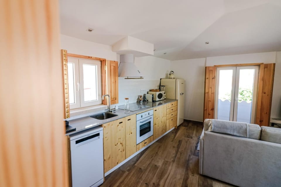 Kitchen or kitchenette, Living room
