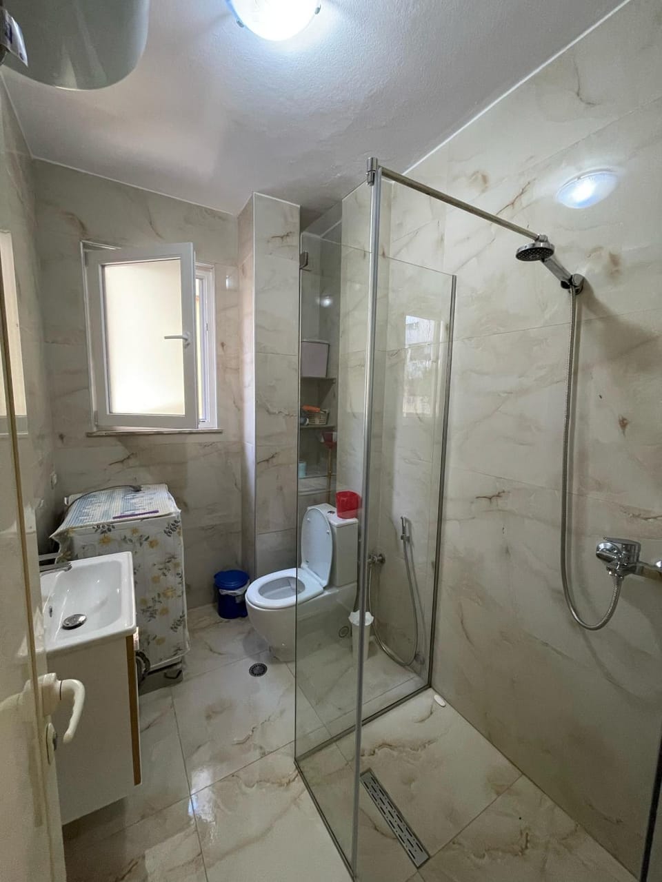 Shower, Toilet, Bathroom, washing machine