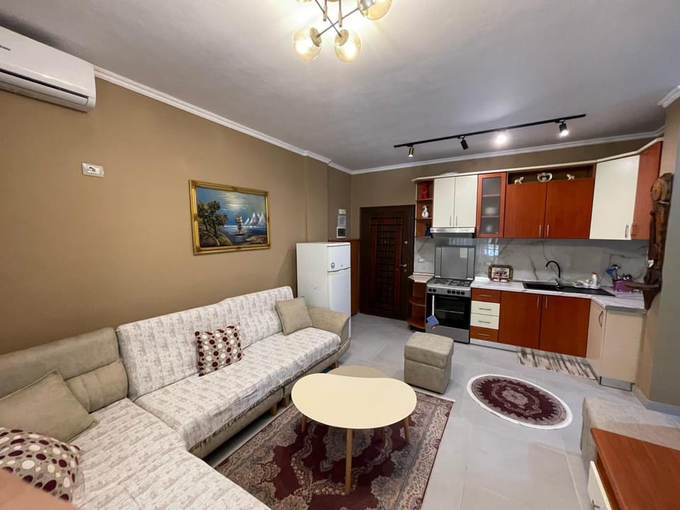 Kitchen or kitchenette, Living room, Seating area, kitchen