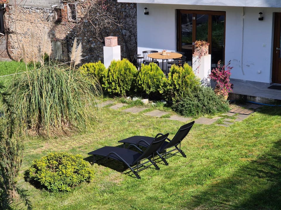 Garden, Balcony/Terrace, Seating area
